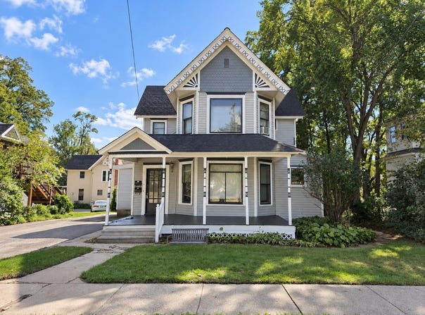 607 W Prospect Street, Marshall, MI 49068