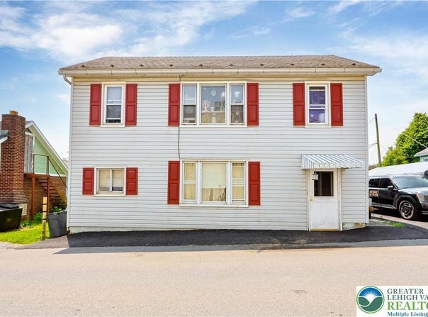 516 Heckman Avenue, Nazareth Boro, PA 18064