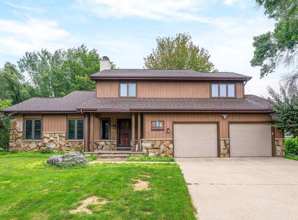 865 PORTSIDE Court, OSHKOSH, WI 54901
