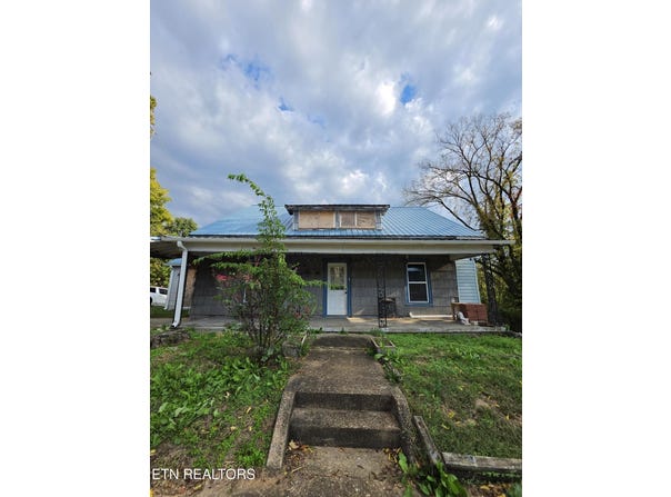 900 W Broadway St, Lenoir City, TN 37771