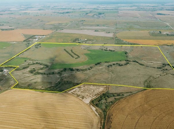 735 Rd, Elwood, NE 68937