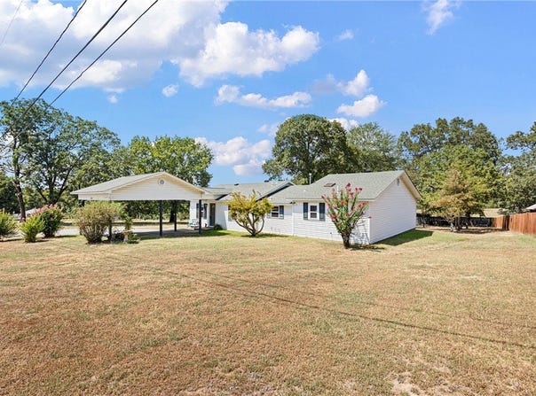 1207 E Rock Street, Morrilton, AR 72110