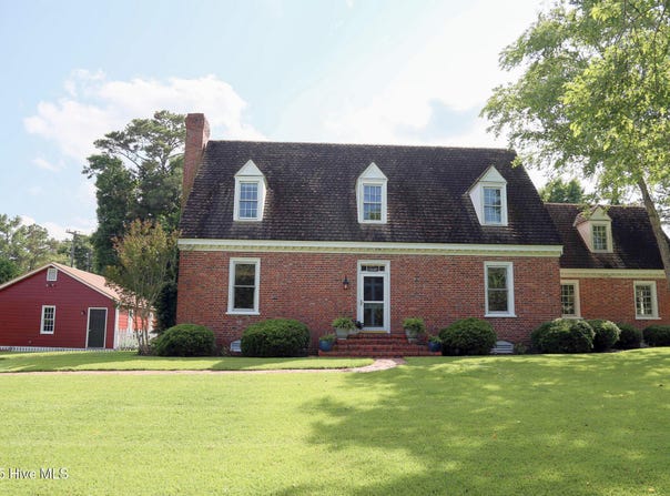 661 Main Street Ext, Swansboro, NC 28584