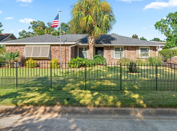 110 Driftwood Drive, Long Beach, MS 39560