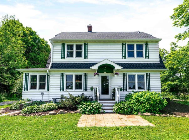 3207 WINNEGAMIE Drive, APPLETON, WI 54914