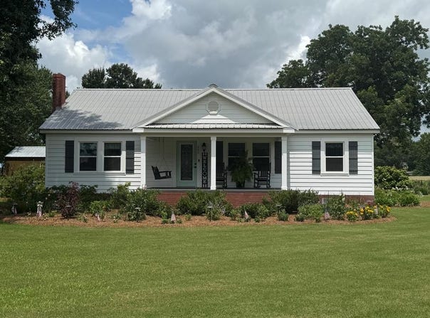 606 S Main St., Headland, AL 36345