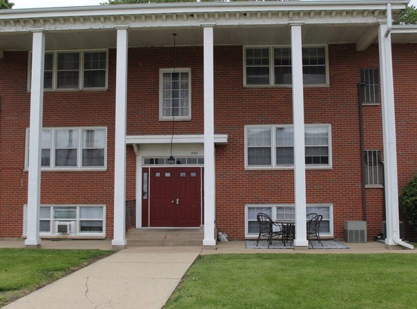 1320 Maple Street, Peru, IL 61354