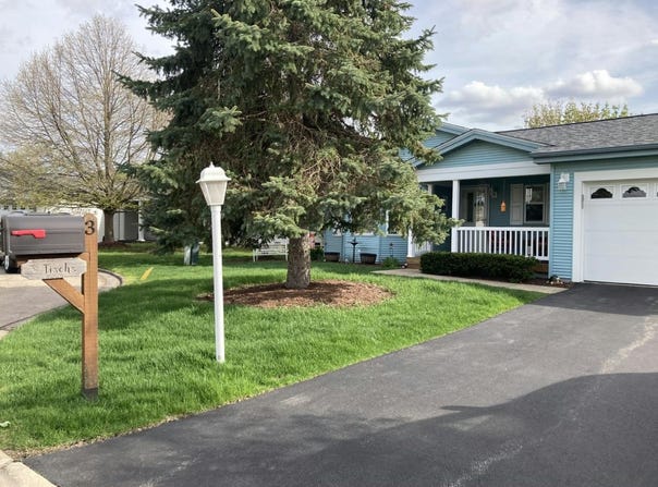 3 Devonshire Court, Grayslake, IL 60030