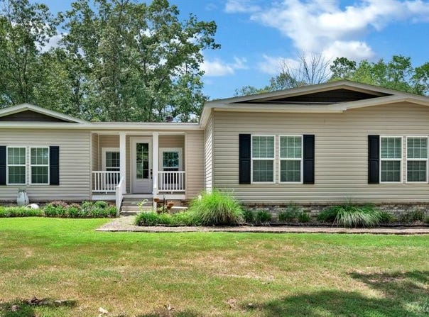 5758 HWY 169, Mooringsport, LA 71060