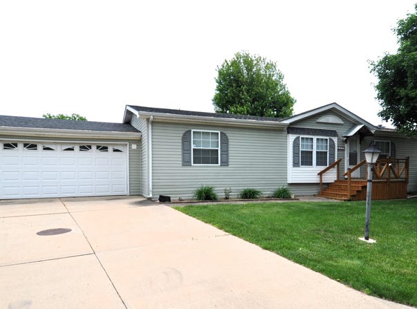 5453 WHITE PINE, ROSCOE, IL 61073