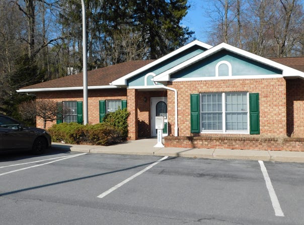 100 Skinner Hill Road, Stroudsburg, PA 18360