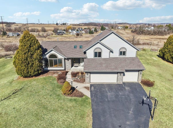 8580 Stonebrook Circle, Middleton, WI 53562