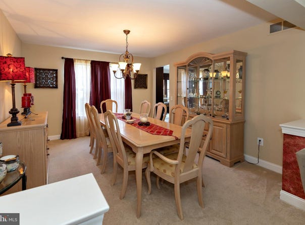 10 FARMHOUSE LANE, VOORHEES, NJ 08043
