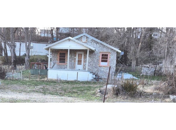 110 Highway 412, Alpena, AR 72611
