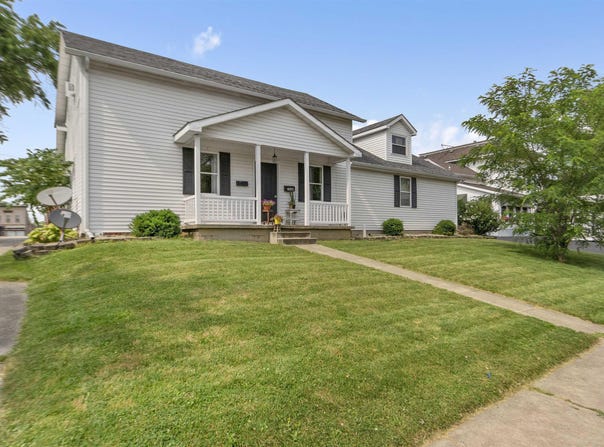 308 W Market Street, Columbia City, IN 46725-2332