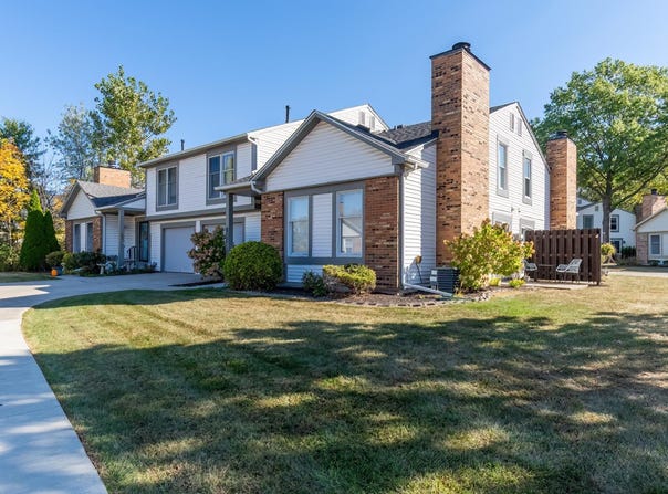 5034 Pinebrook Drive, Fort Wayne, IN 46804-1782