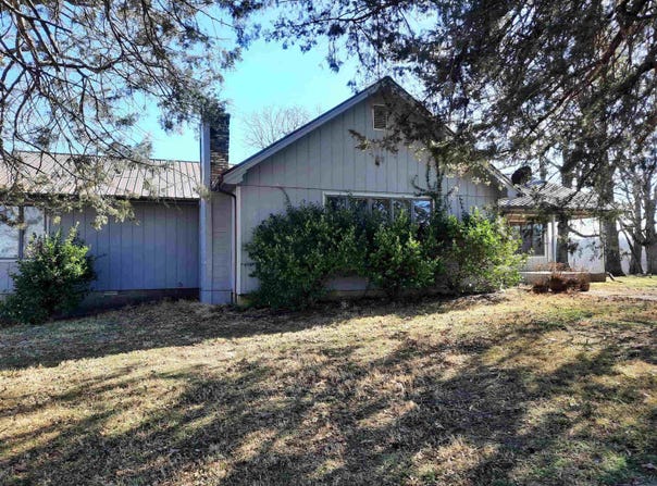 111 Robinson Street, Mammoth Spring, AR 72554