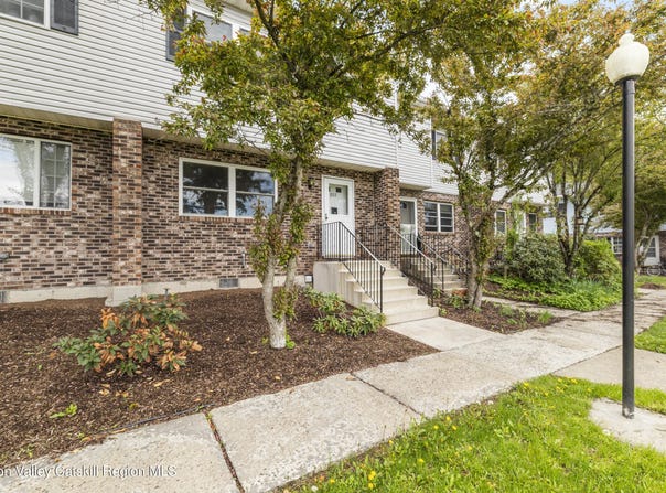 803 Briarwood Court, New Paltz, NY 12561