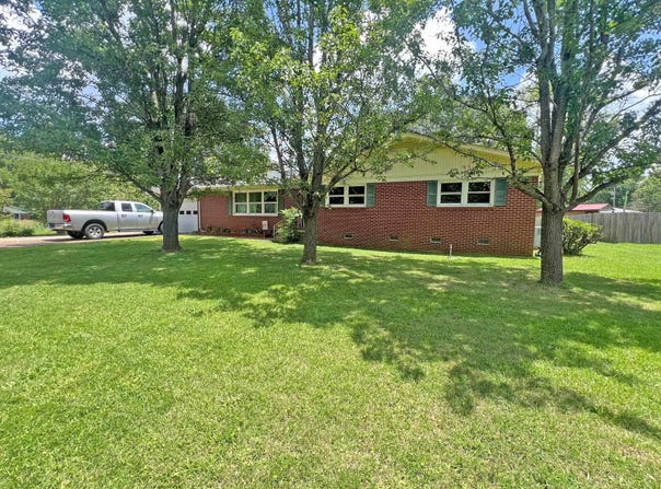 295 CLAYBROOK, Savannah, TN 38372