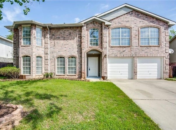 3214 Meadowview Drive, Corinth, TX 76210