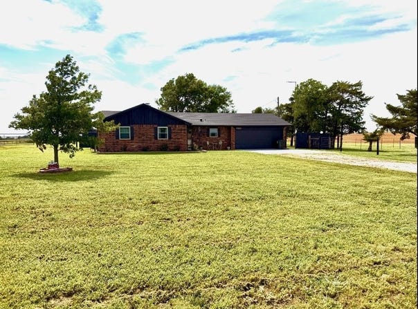6326 S 16th St, Enid, OK 73701