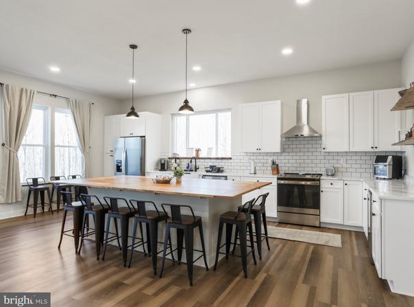 115 MOUNTAIN TOP LANE, NEW MARKET, VA 22844