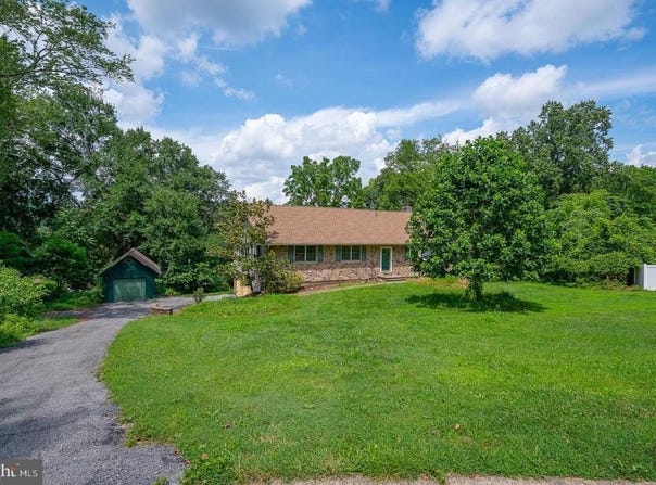 2 MARTINS LANE, DOWNINGTOWN, PA 19335
