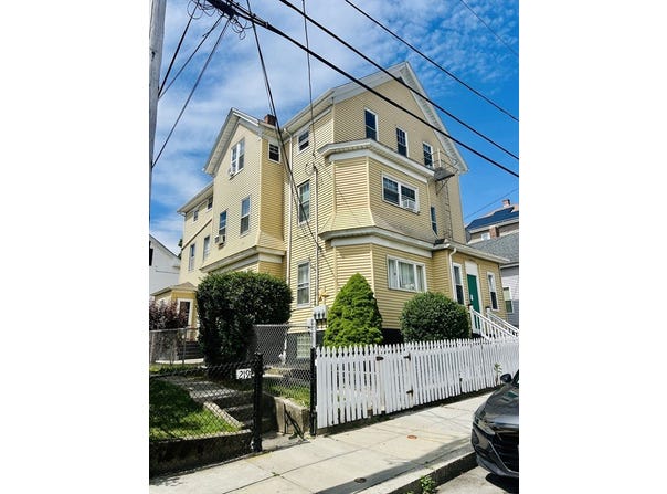 211 Buffinton St, Fall River, MA 02721