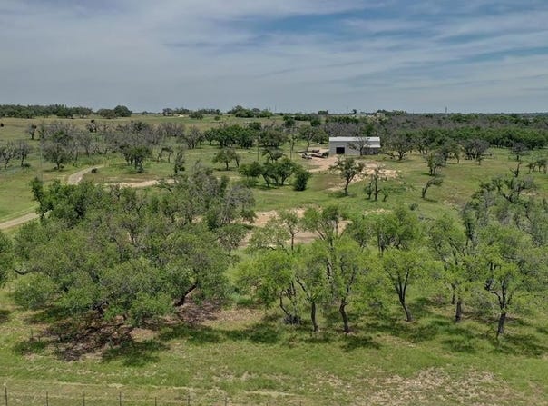 200 Mosel Rd, Harper, TX 78631