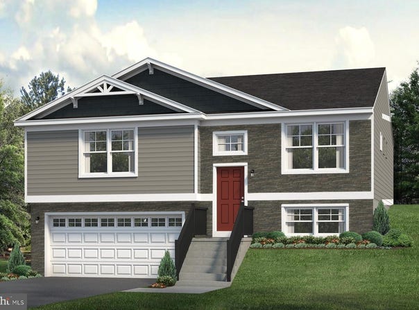 12 CHELTENHAM LANE, CARLISLE, PA 17013