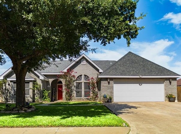 1362 Chittim Trail, Eagle Pass, TX 78852