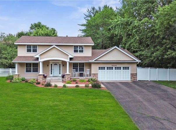 6530 Cortlawn Circle N, Golden Valley, MN 55426