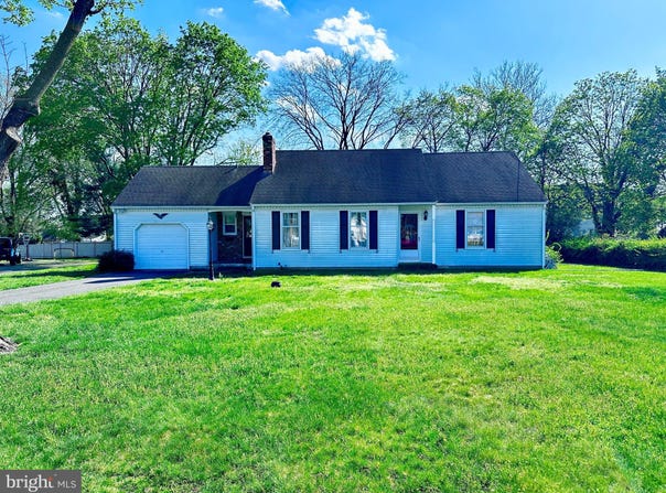 41 WILLIAM Avenue, WILLIAMSTOWN, NJ 08094