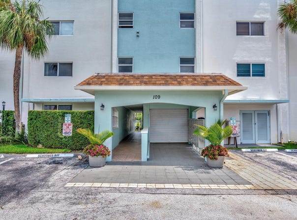109 Paradise Harbour Boulevard, North Palm Beach, FL 33408