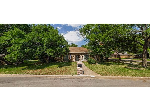 9917 Sandalwood Drive, Woodway, TX 76712