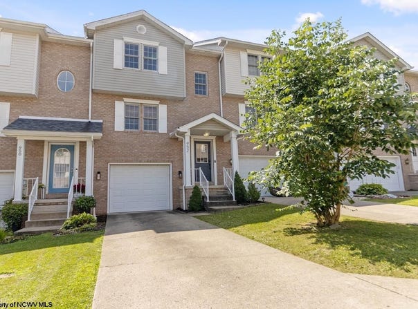 952 Ashton Place, Morgantown, WV 26508