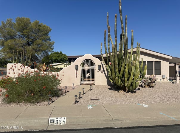 324 S ALVARO Circle, Mesa, AZ 85206