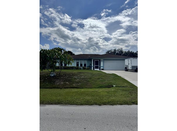 4072 SW Carlile Street, Port Saint Lucie, FL 34953