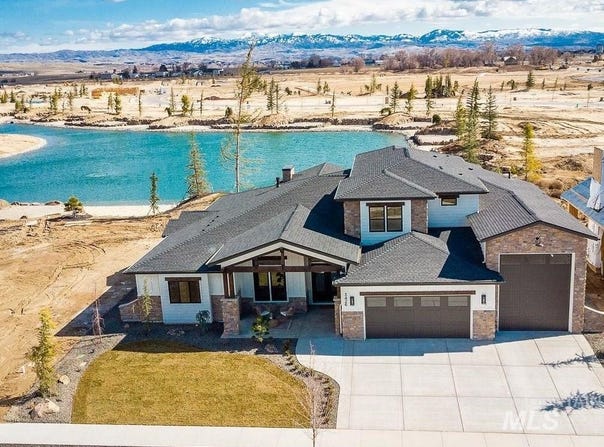3426 N Hardwick Ave, Eagle, ID 83616