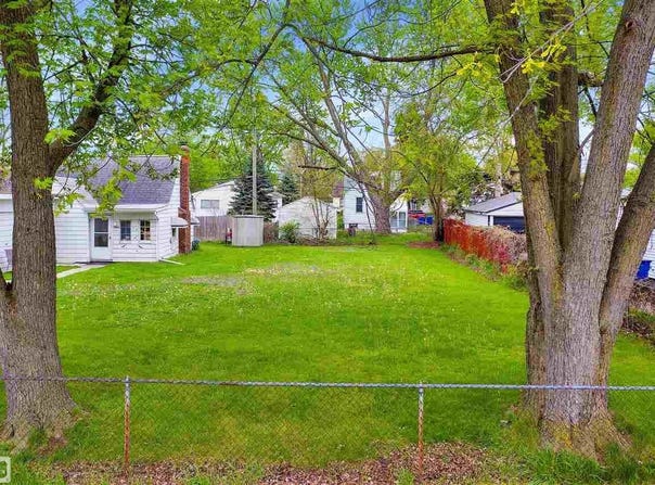 12444 Vernon, Warren, MI 48091