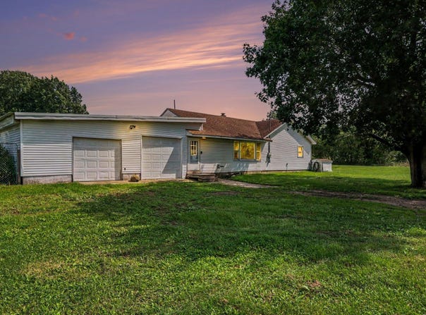 19603 N Drive N, Marshall, MI 49068