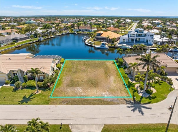 2435 ST DAVIDS ISLAND COURT, PUNTA GORDA, FL 33950
