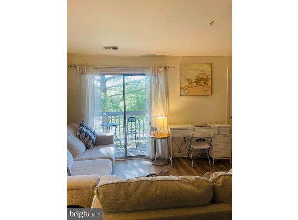 673 CONSTELLATION SQUARE SE, LEESBURG, VA 20175