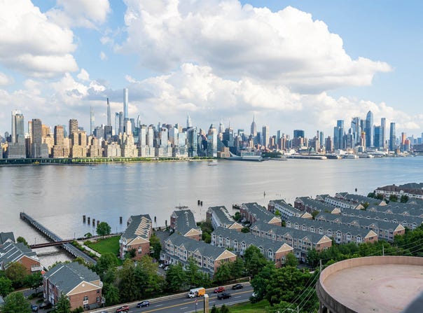 6600 BLVD EAST, West New York, NJ 07093