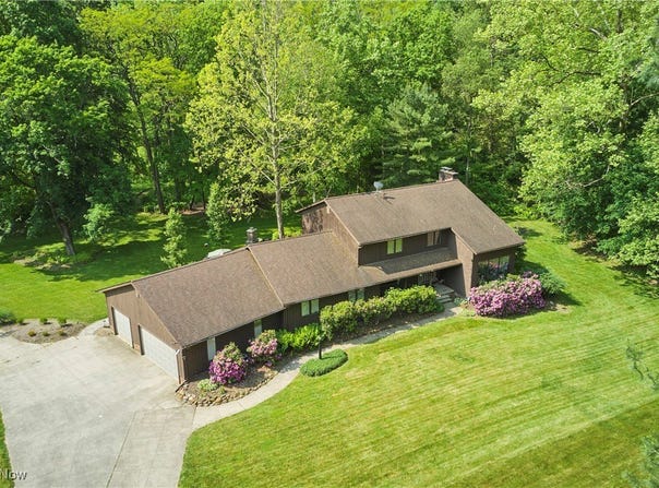 3478 Yellow Creek Road, Bath, OH 44333