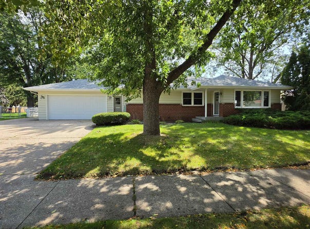 1213 Kellogg Avenue, Janesville, WI 53546
