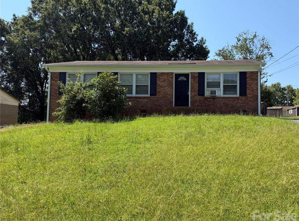 3025 Matthews Drive, Gastonia, NC 28052