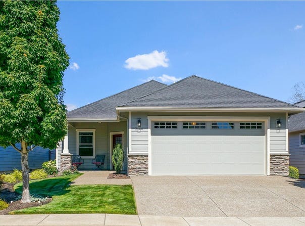 2144 SE RHODODENDRON Ave, Dallas, OR 97338
