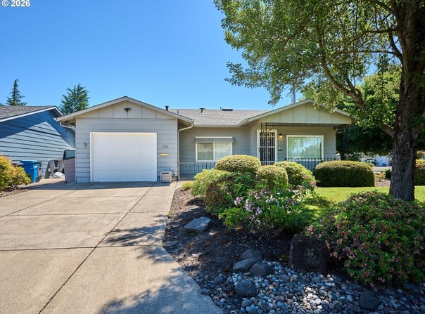 1010 RANDOLPH Rd, Woodburn, OR 97071