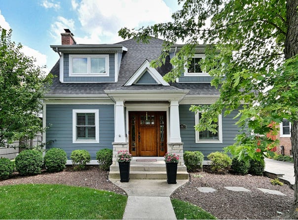 685 S Saylor Avenue, Elmhurst, IL 60126